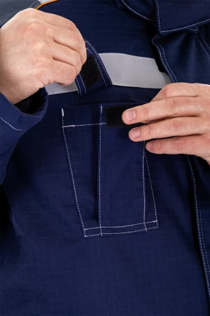 Костюм мужской МЕГАСТАТОЙЛ зимний от нефтепродуктов, кратковременного воздействия пламени, статического электричества, темно-синий/серый/оранж Кос 700