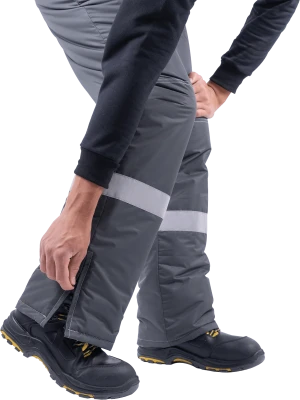 Костюм мужской ЕНИСЕЙ от пониженных температур воздуха и ветра, механических воздействий и ОПЗ (куртка, полукомбинезон), серый/красный Кос 689